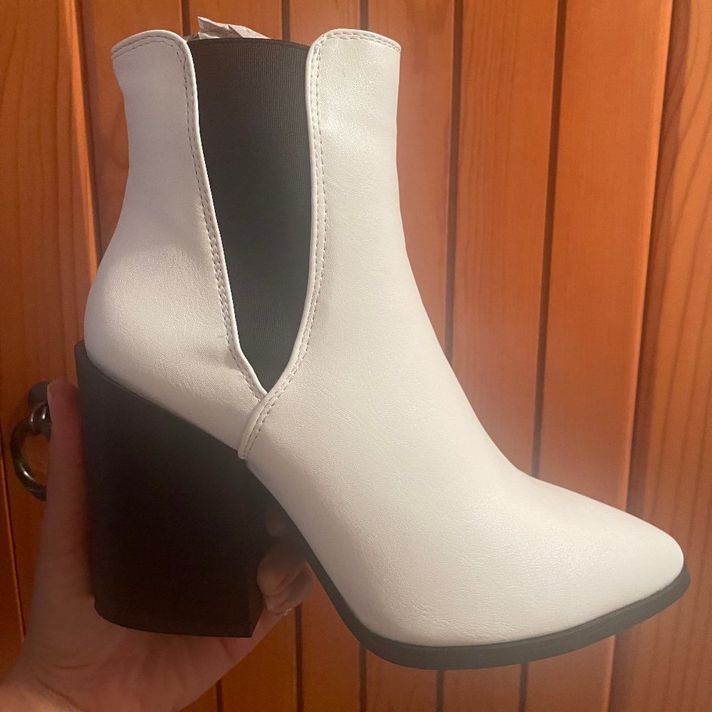 Block heel, pointed toe white boots from Truffle Collection